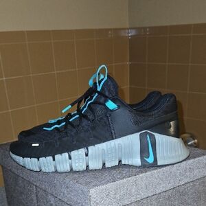 Nike Black and Teal Sneakers
